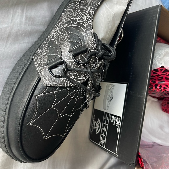 SOLD - Picture 3 of 4